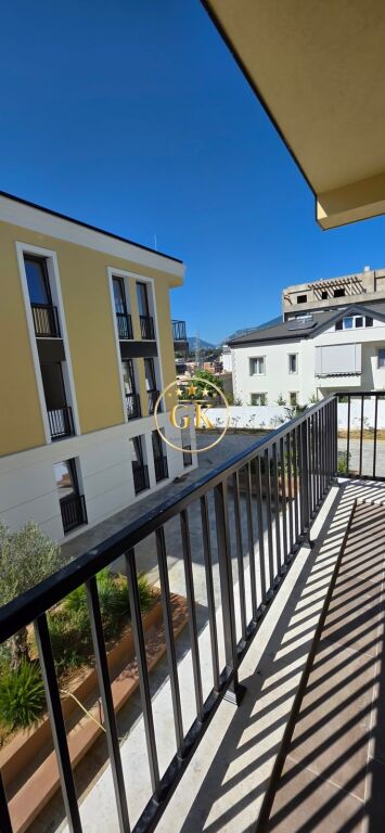 🏡 SHITET APARTAMENT 2+1+1 GARAZHD – SAUK I VJETER