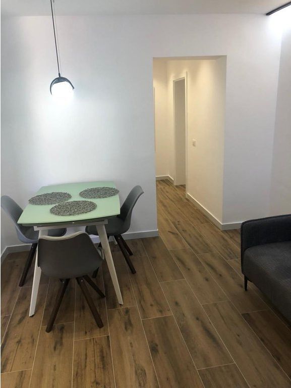 Shitet Apartament 2+1 në Rrugën "Qemal Stafa", pranë "Qendrës Lincoln"