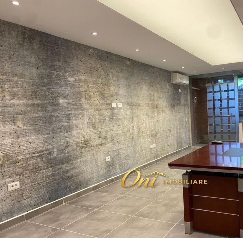 SHOP / OFFICE FOR RENT IN WILLSON SQUARE