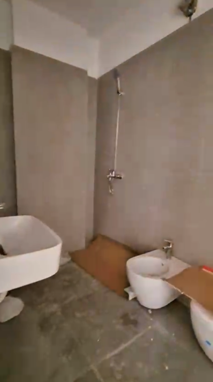 Apartament 2+1+2 per shitje Tek Univers City !