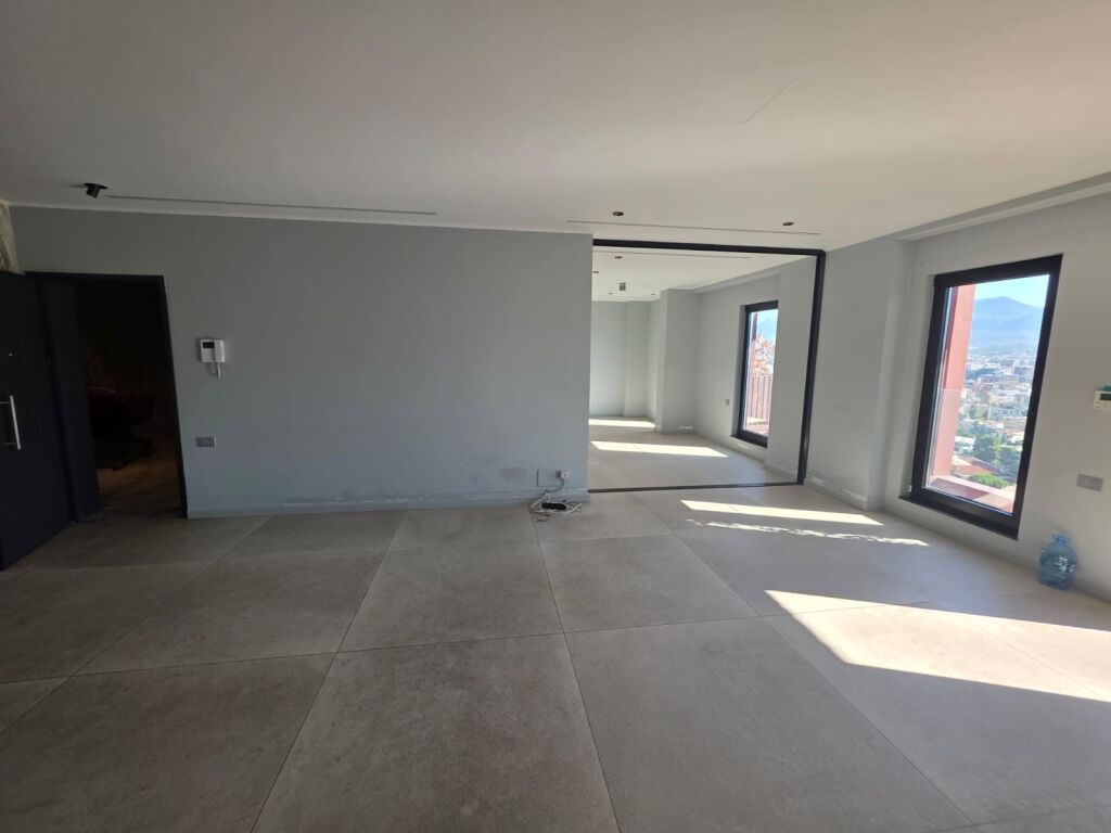 Office for rent at Garden Building on Kavaja Street