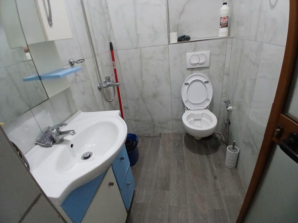 Studio apartments for rent on Barrikadave Street