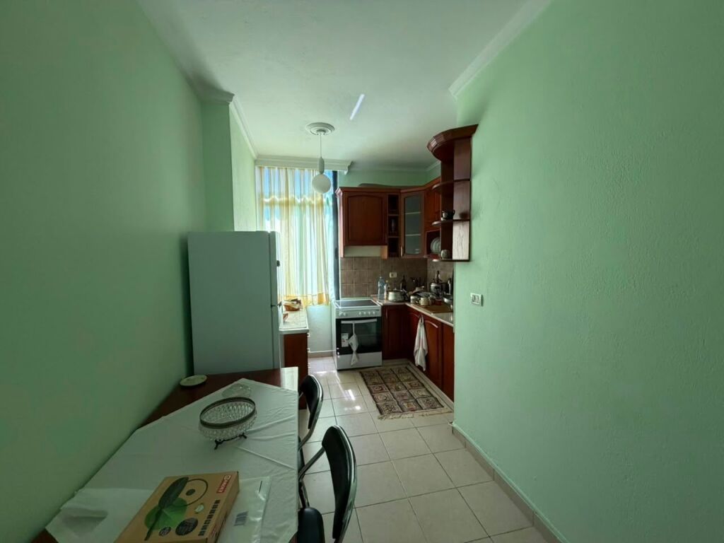 Shitet Apartament 1+1 te Shkembi Kavajes 68.000€
