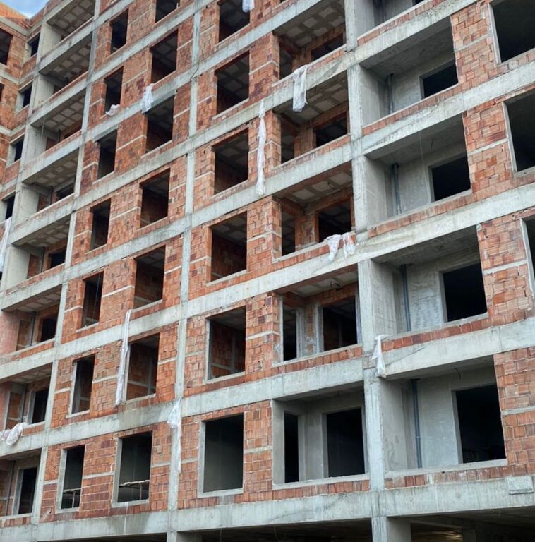Shitet apartament 1000 €/m² PASKUQAN