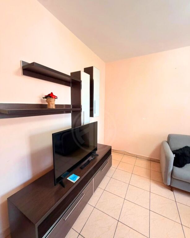 JEPET ME QIRA – Apartament 1+1 në Lagjen 18, Durrës