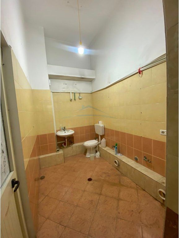 Rent, Business Premises, Rruga Riza Cerova