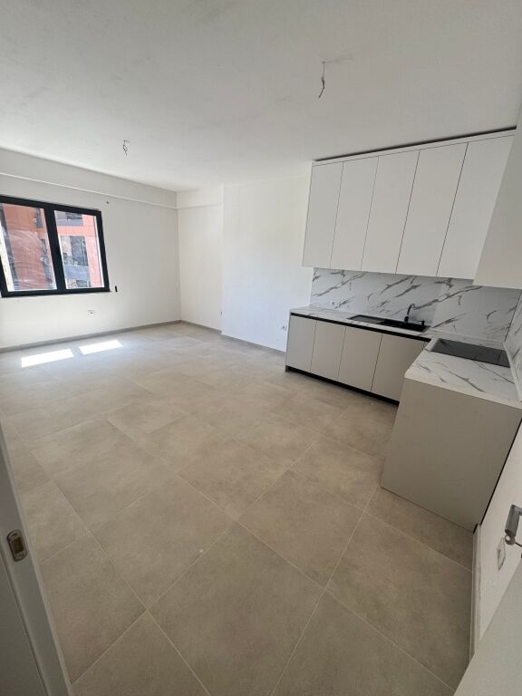 For rent 2+1+2 with parking in Astir near Urban Gate