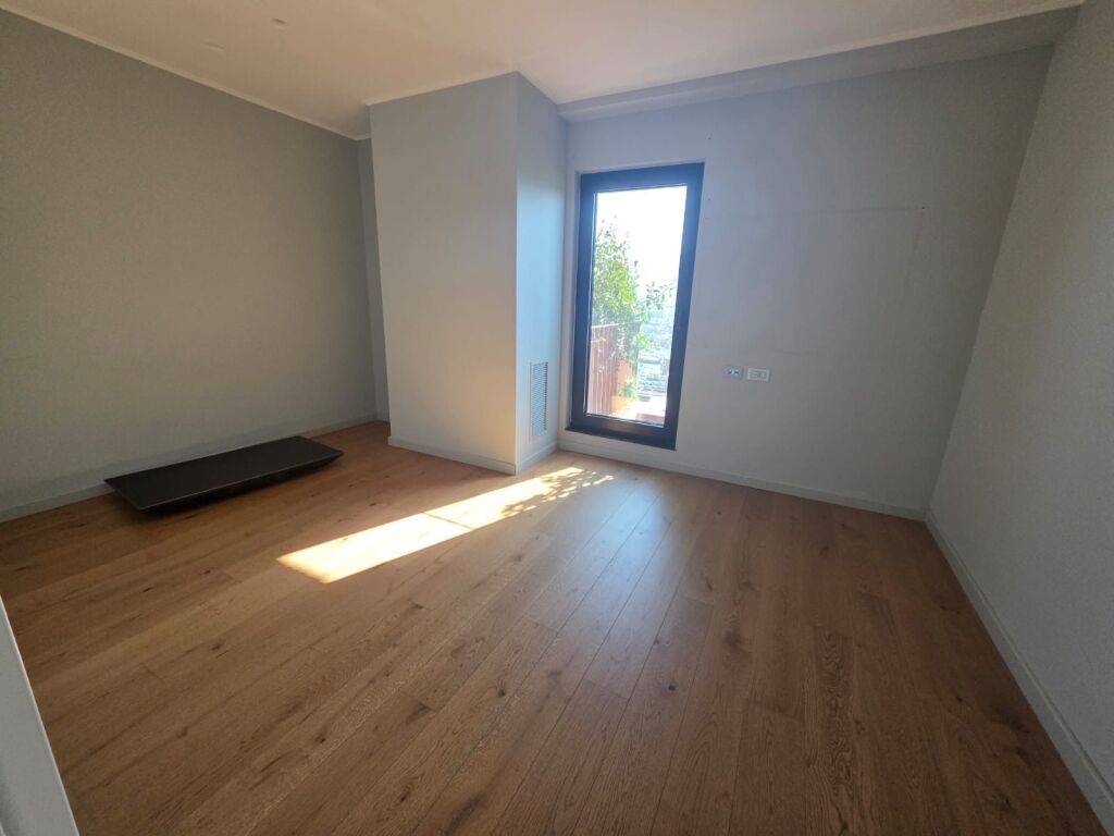 3+1, empty at garden residence, 2000 euros negotiable