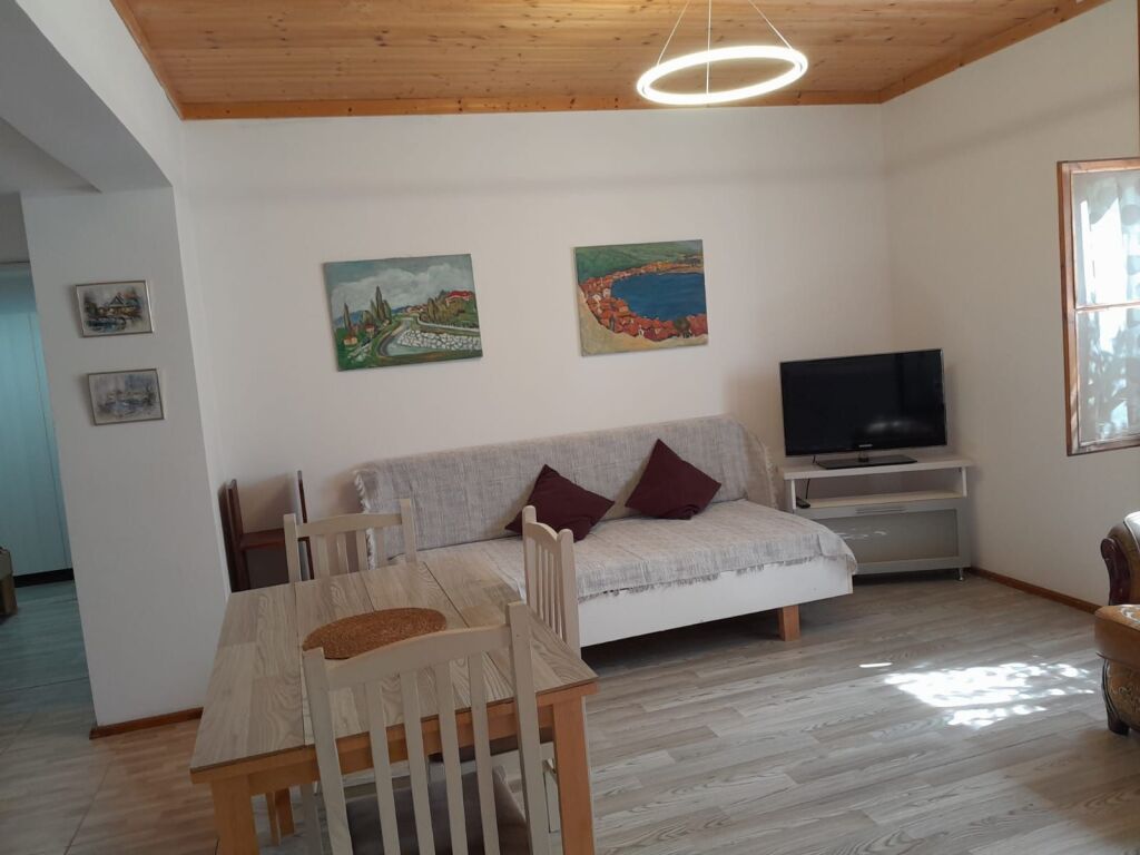 APPARTAMENTO 1+1. 28000 LEKE.VIA 5 MAGGIO