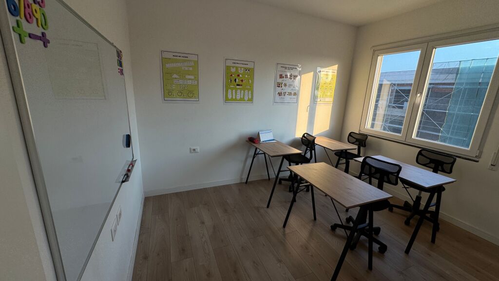 Shes apartament 2+1 me hipoteke. Kamez