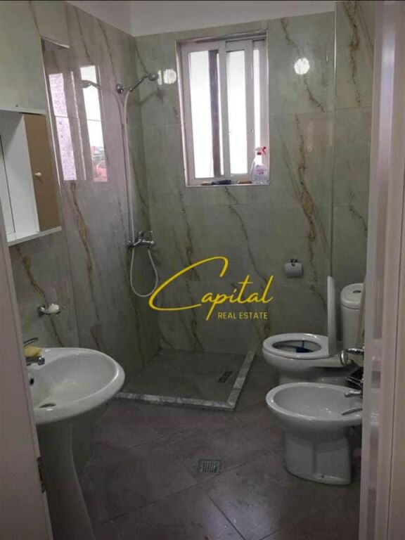 APARTAMENT ME QIRA 1+1 RRUGA FERIT XHAJKO 50.000 LEKE
