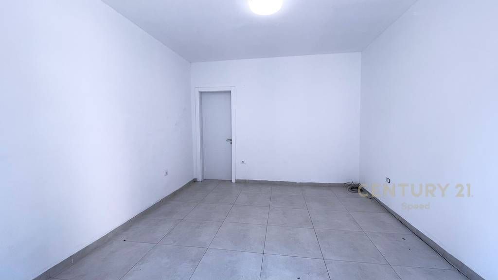 COMMERCIAL SPACE FOR RENT AT MYSLYM SHYRI!! 550 € /Month