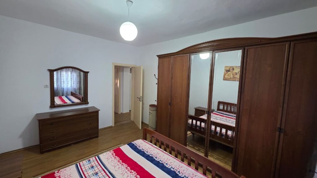 AFFITTASI APPARTAMENTO 3+1, VIA BARDHYL  