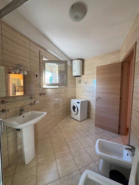 Jepet me qira apartament 1+1 pranë ATSH, Pazari i Ri.