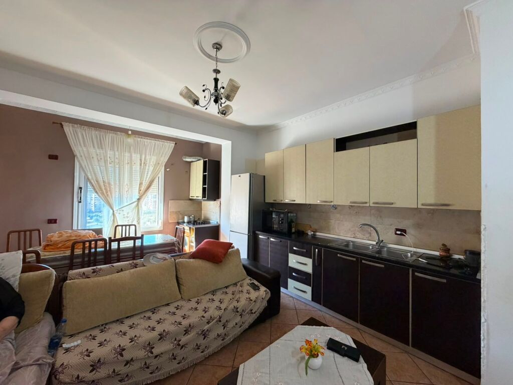 In vendita: Appartamento 2+1 con Vista Laterale sul Mare - Rira, Stazione di Servizio Kastrati, Lungomare, Vlore