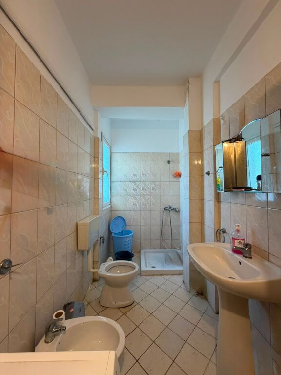 In vendita: Appartamento 2+1 con Vista Laterale sul Mare - Rira, Stazione di Servizio Kastrati, Lungomare, Vlore