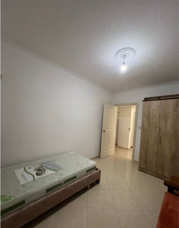 APARTAMENT 2+1 ME QIRA, FRESKU