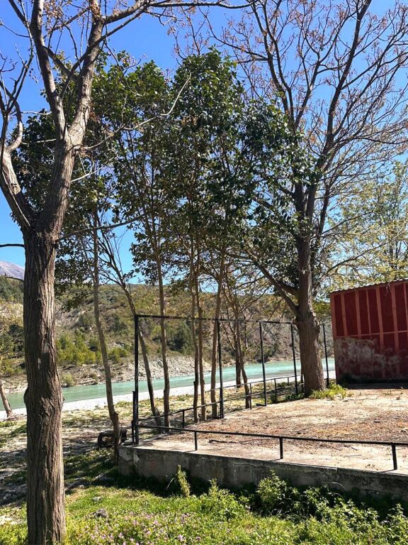 Rara Proprietà sul Fiume nel Sud dell'Albania – Ex Ristorante, Ideale anche come Casa