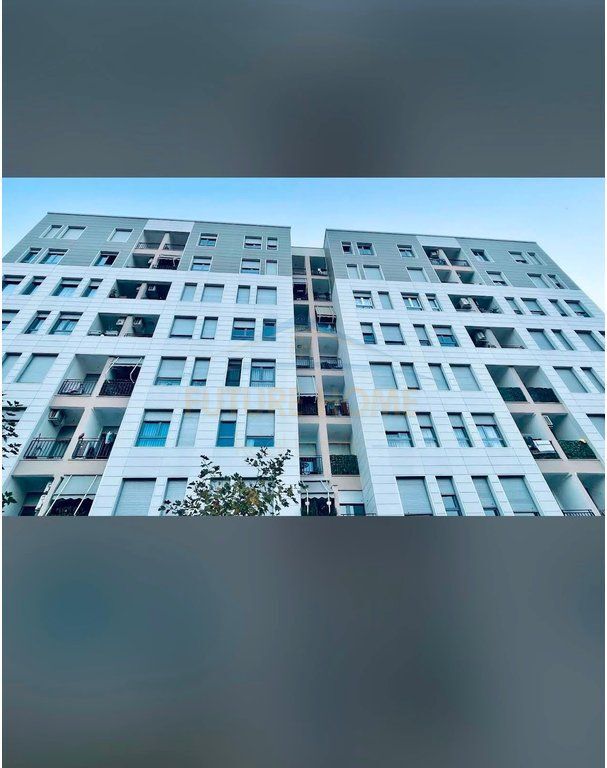 Shitet, Apartament 1+1, Brryli, Tiranë