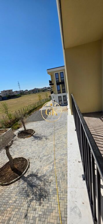🏡 SHITET APARTAMENT 2+1+1 GARAZHD – SAUK I VJETER