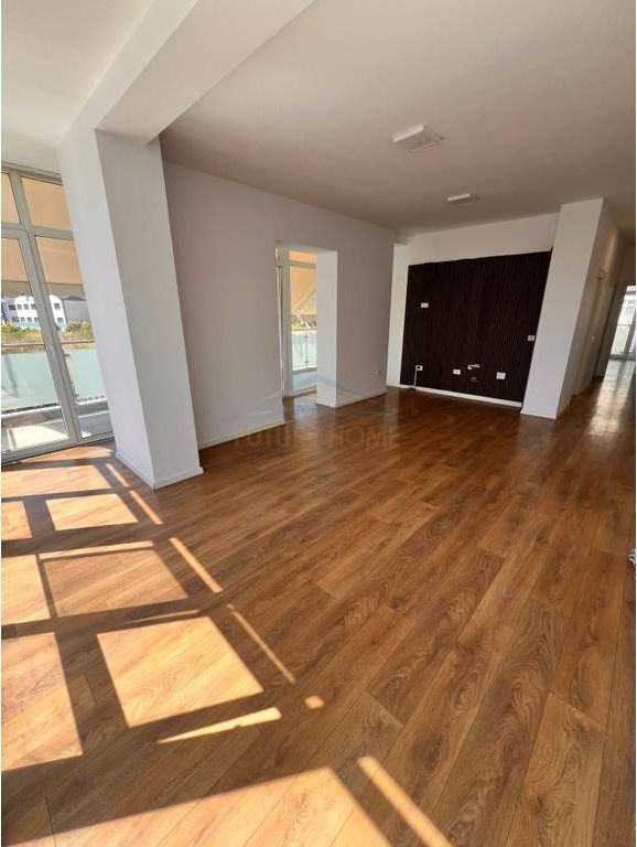 Rent, Apartment 3+1+2, Paris Commune Kika 2