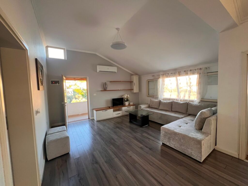 Apartment 2+1, Student City!