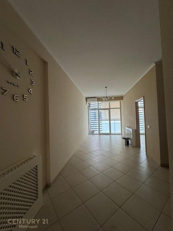 Shitet Apartament 1+1 – Kika 2
