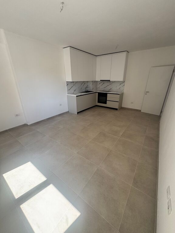 For rent 2+1+2 with parking in Astir near Urban Gate