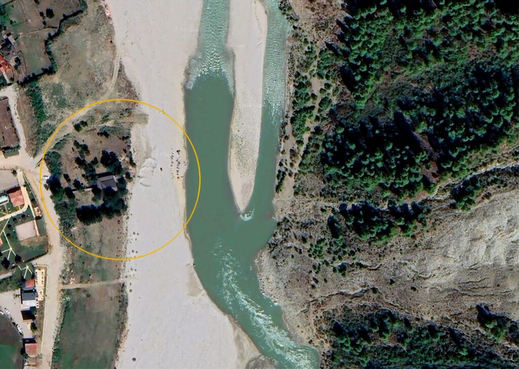 Rara Proprietà sul Fiume nel Sud dell'Albania – Ex Ristorante, Ideale anche come Casa