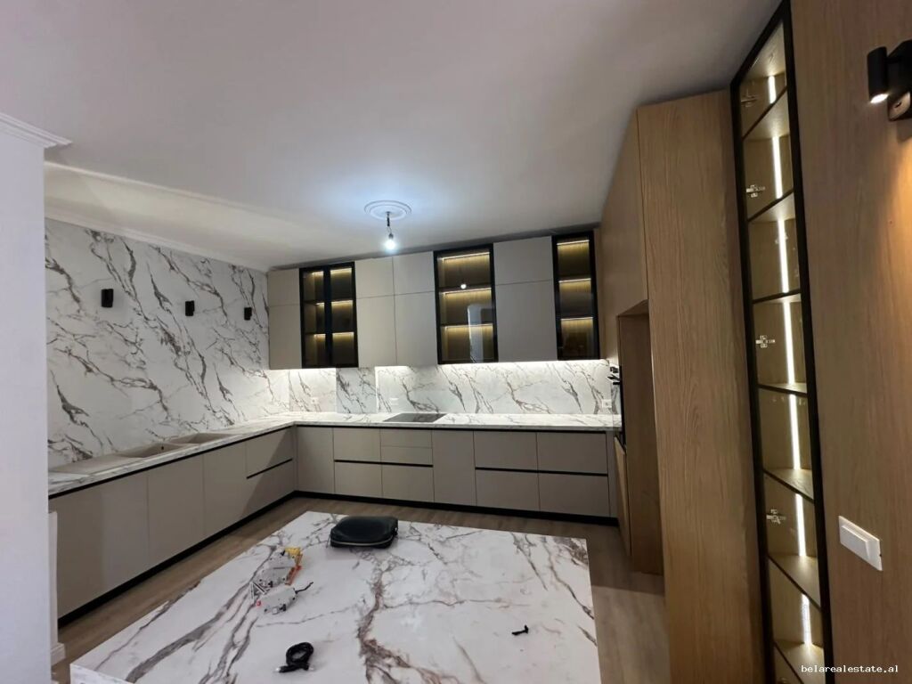 Vile 4 Kateshe Me Qera Ne Shkoze (ID BV22658) Tirane