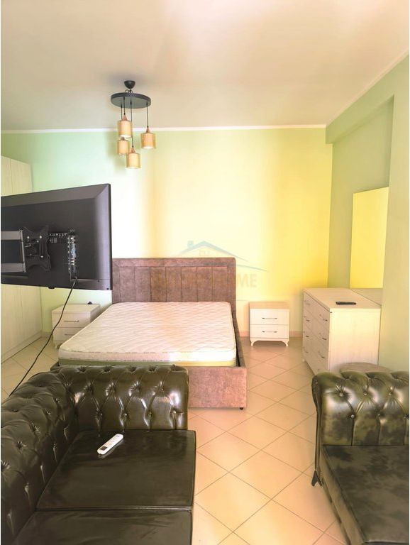 Shitet, Apartament 2+1, Fresku