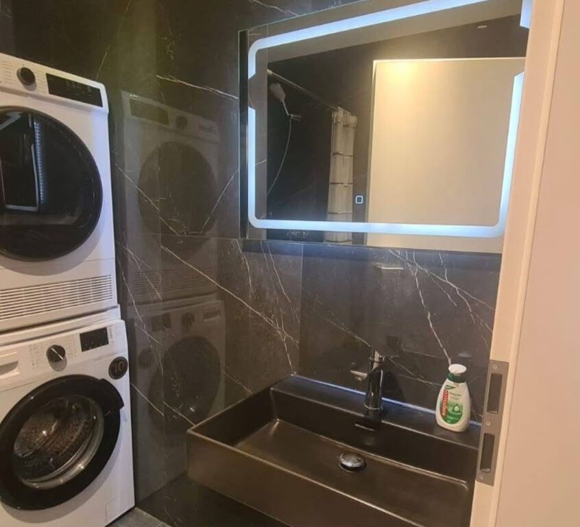Apartament me qera tek Mangalemi