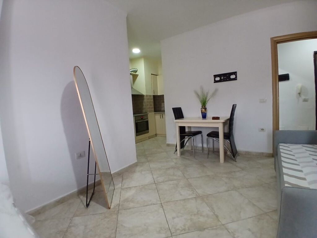 Studio apartments for rent on Barrikadave Street