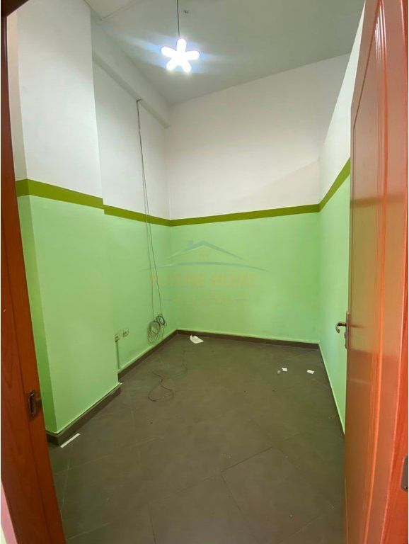 Rent, Business Premises, Rruga Riza Cerova
