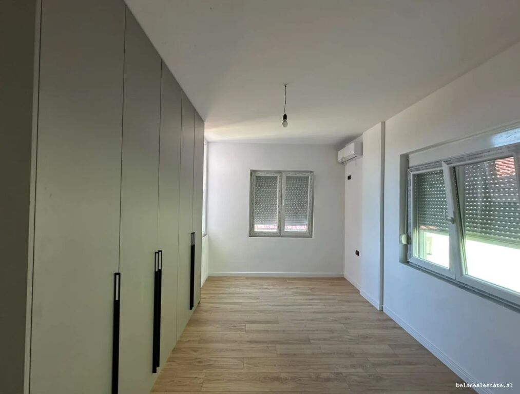 Vile 4 Kateshe Me Qera Ne Shkoze (ID BV22658) Tirane