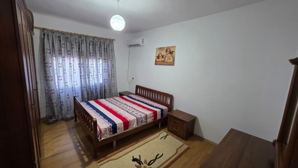 AFFITTASI APPARTAMENTO 3+1, VIA BARDHYL  