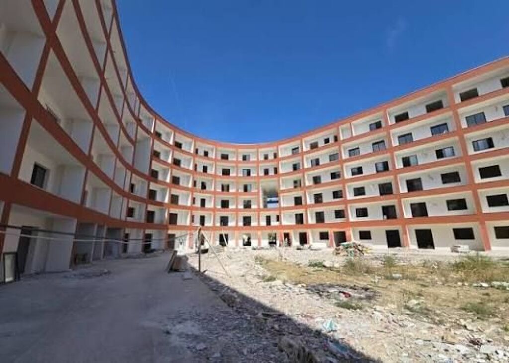 🏡 Shitet Apartament 1+1 – EON Residence, Golem Durres 🌊