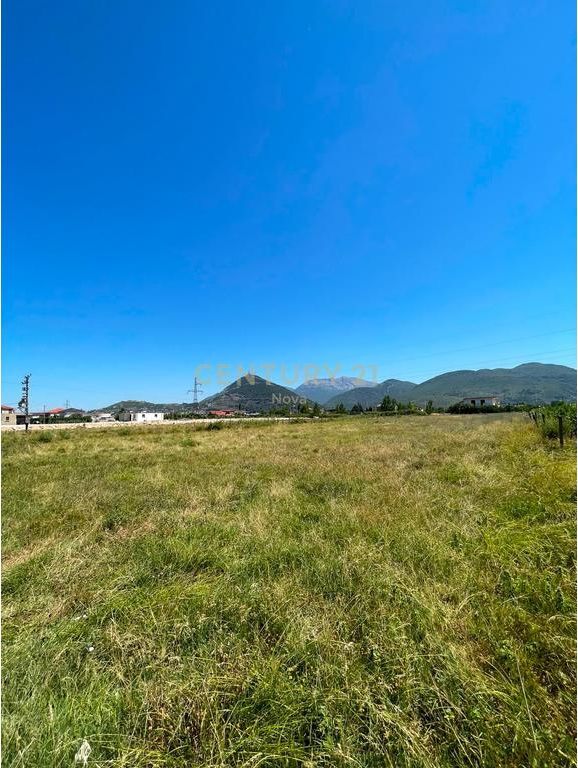 Tokë për Shitje në Periferia Lezhë - 130000€ | 4000 m² 130,000 €