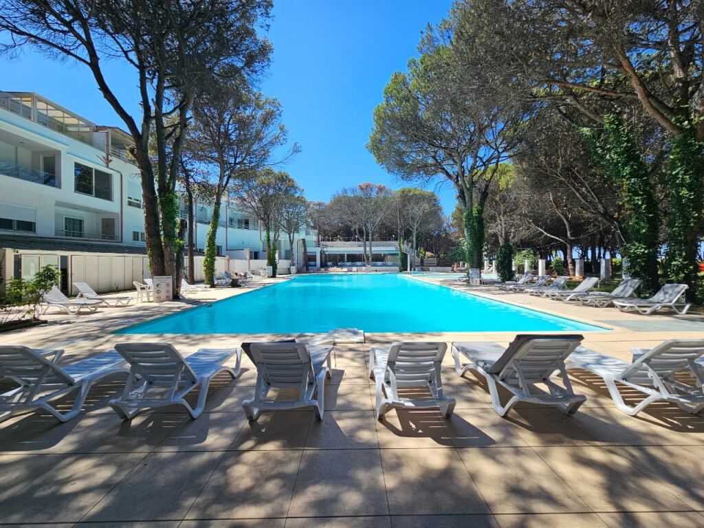 Duplex con cortile in vendita Marea Resort, Qerret!