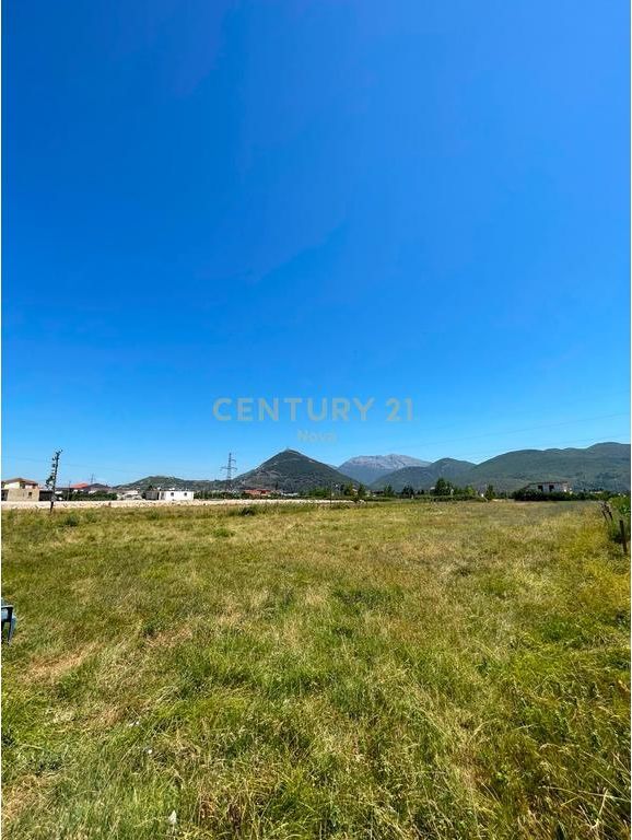 Tokë për Shitje në Periferia Lezhë - 130000€ | 4000 m² 130,000 €