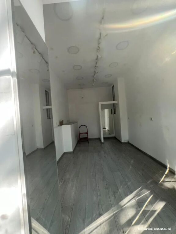 Negozio In Affitto A Brryli (ID BD21928) Tirane