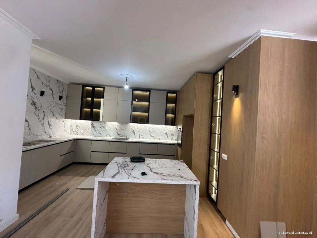 Vile 4 Kateshe Me Qera Ne Shkoze (ID BV22658) Tirane
