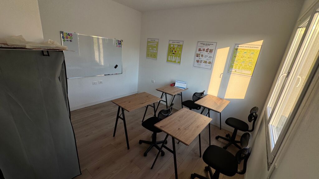Shes apartament 2+1 me hipoteke. Kamez