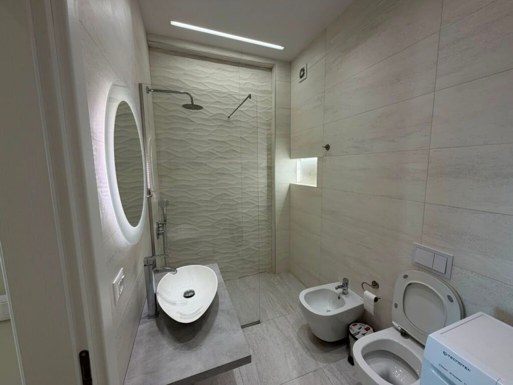 🏡 Appartamento 2+1+2 in affitto  📍 Garden Building, 21 Dhjetori, Tirana