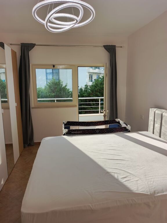 SHITET APARTAMENT 1+1 – GOLEM, PAMJE DETI!