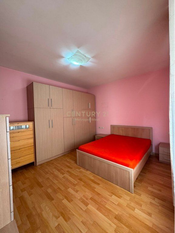 Jepet me qira apartament 1+1 pranë ATSH, Pazari i Ri.