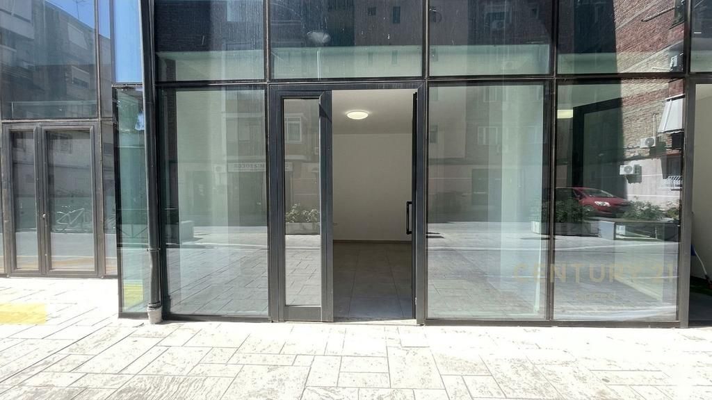 COMMERCIAL SPACE FOR RENT AT MYSLYM SHYRI!! 550 € /Month