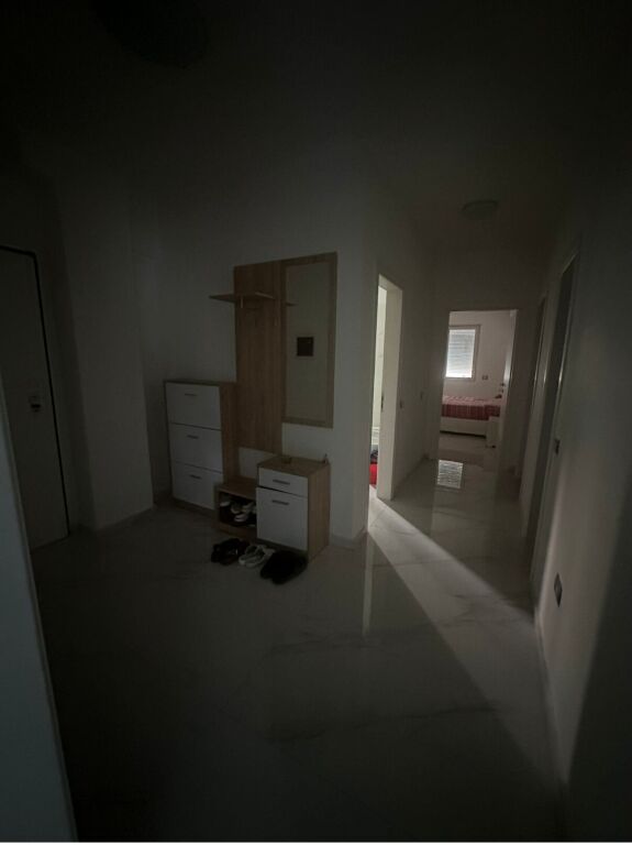 Apartament elegant me pamje nga Liqeni Artificial