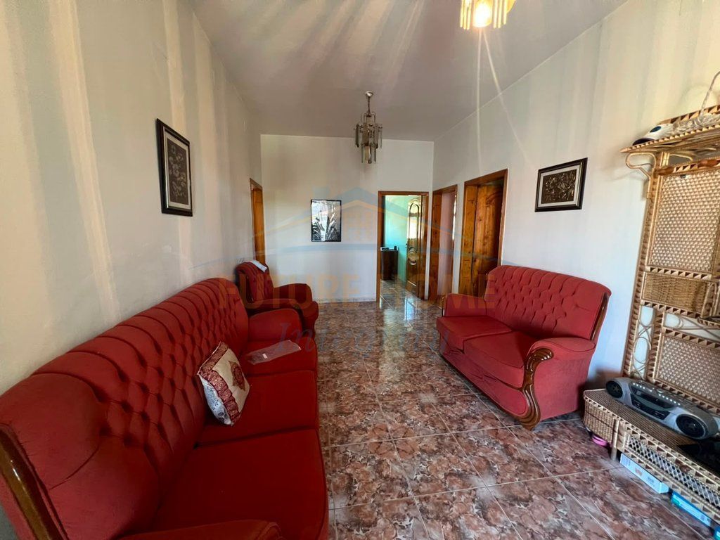 In vendita, Casa privata su 3 piani+Terreno, Ex Mercato Elettrico, Tirana.