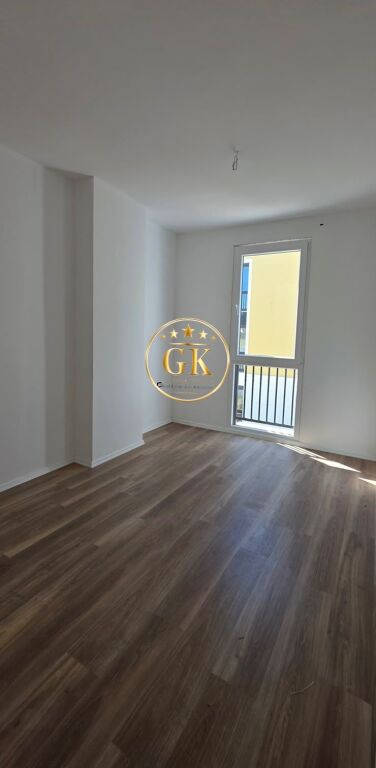 🏡 SHITET APARTAMENT 1+1+1 GARAZHD – SAUK I VJETER